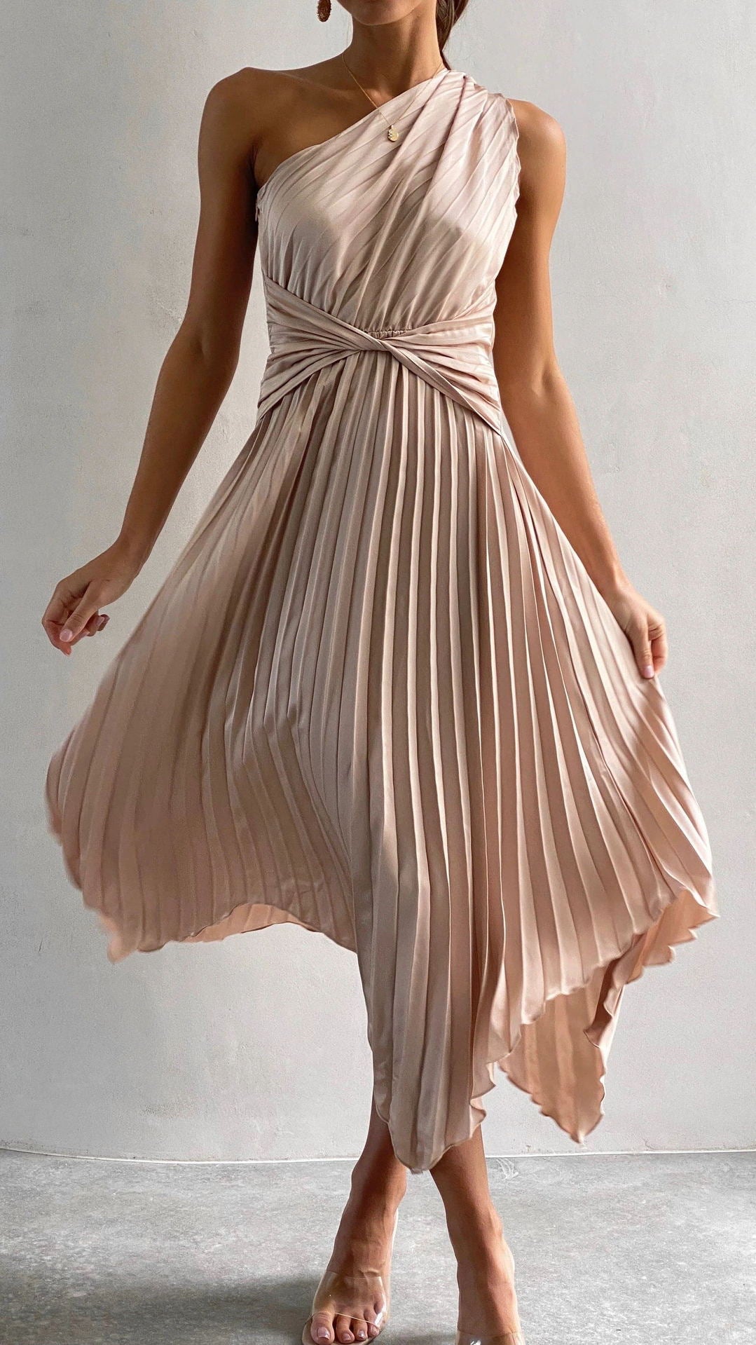 Lady Temperament Pure Color Folding Swing Dress - NextthinkShop
